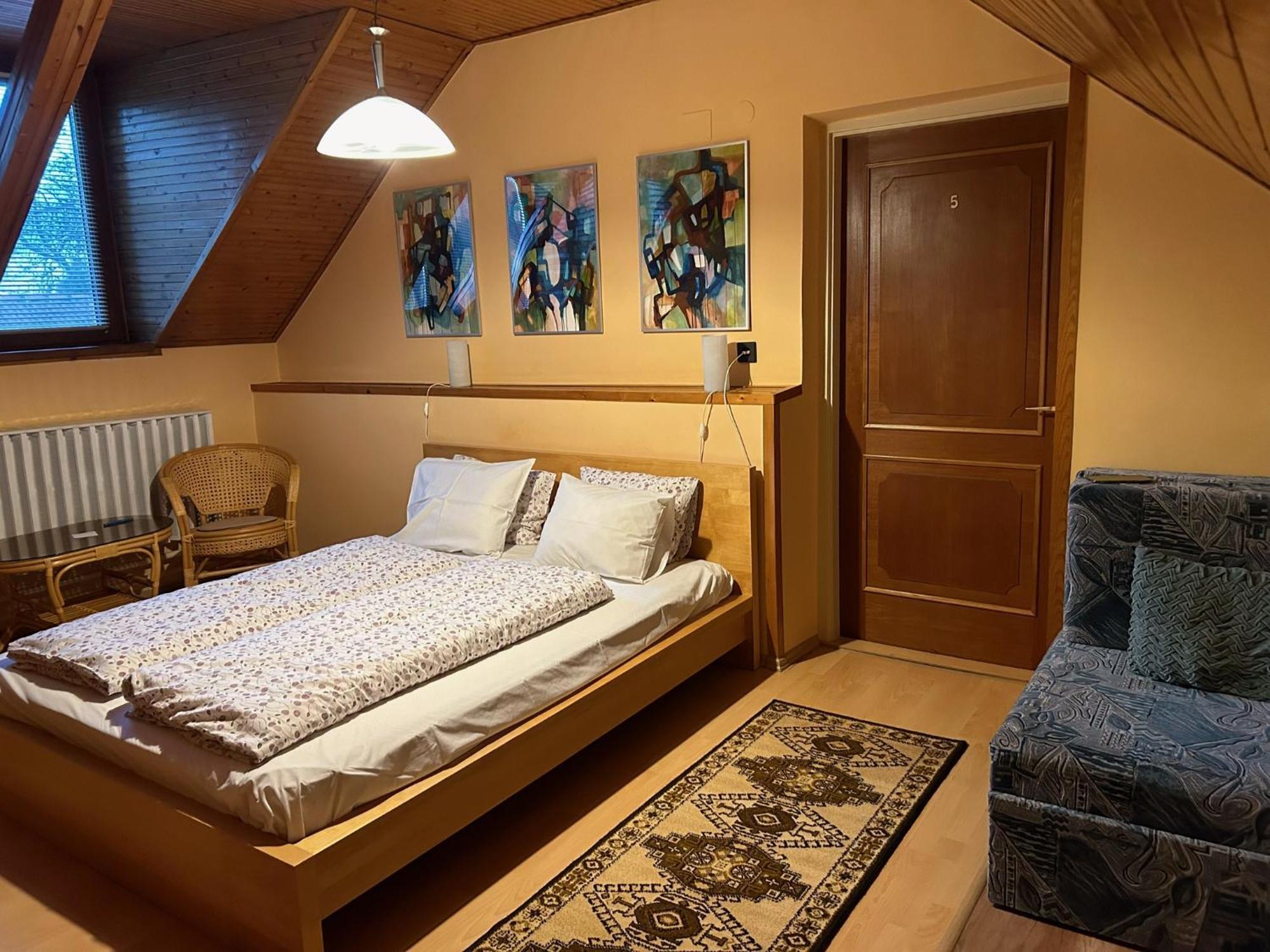 Hotel Galeria Vendeghaz Mezőkövesd Zewnętrze zdjęcie