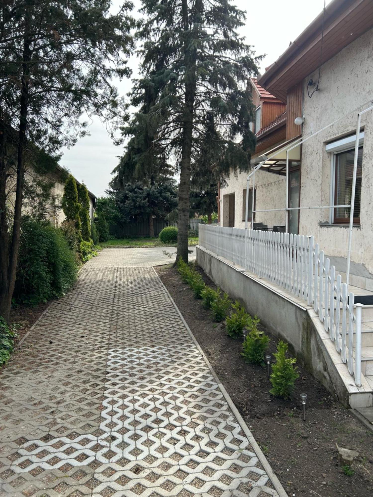 Hotel Galeria Vendeghaz Mezőkövesd Zewnętrze zdjęcie