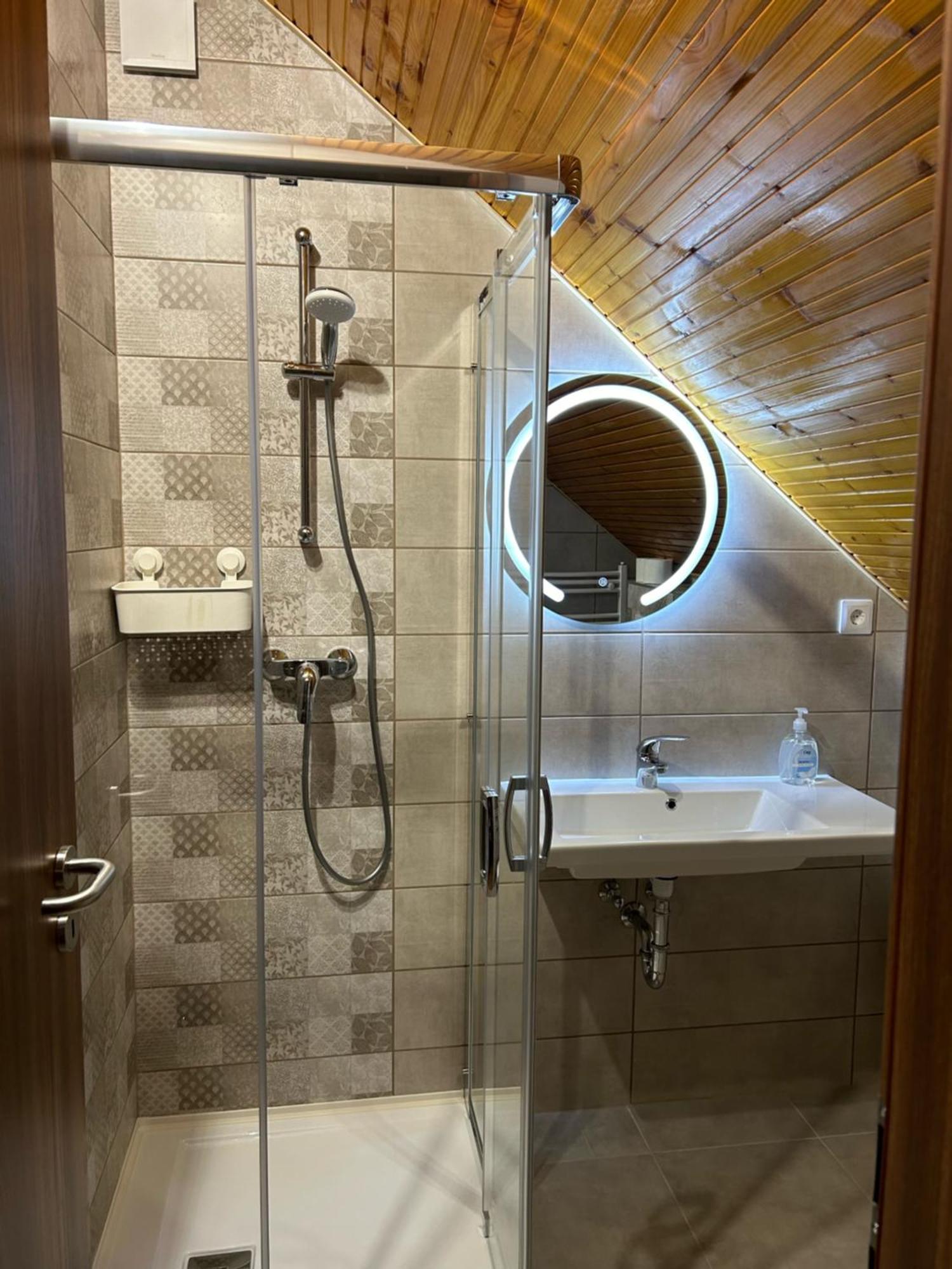 Hotel Galeria Vendeghaz Mezőkövesd Zewnętrze zdjęcie