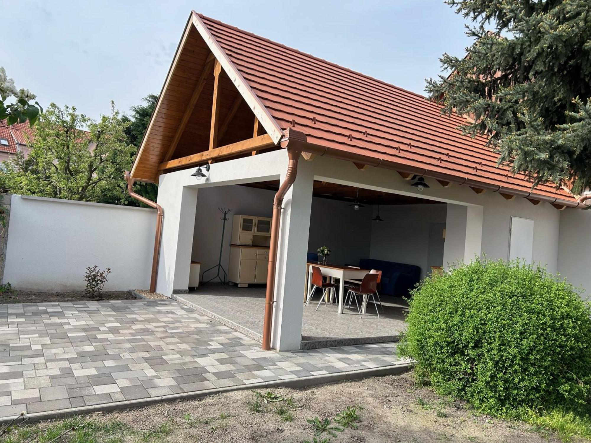 Hotel Galeria Vendeghaz Mezőkövesd Zewnętrze zdjęcie